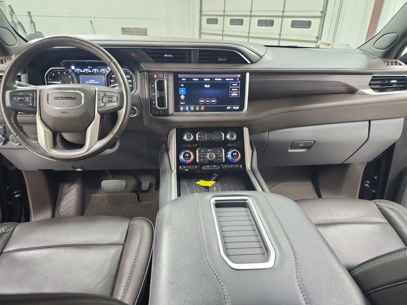 Used 2021 GMC Yukon XL Denali AWD/4WD image 26