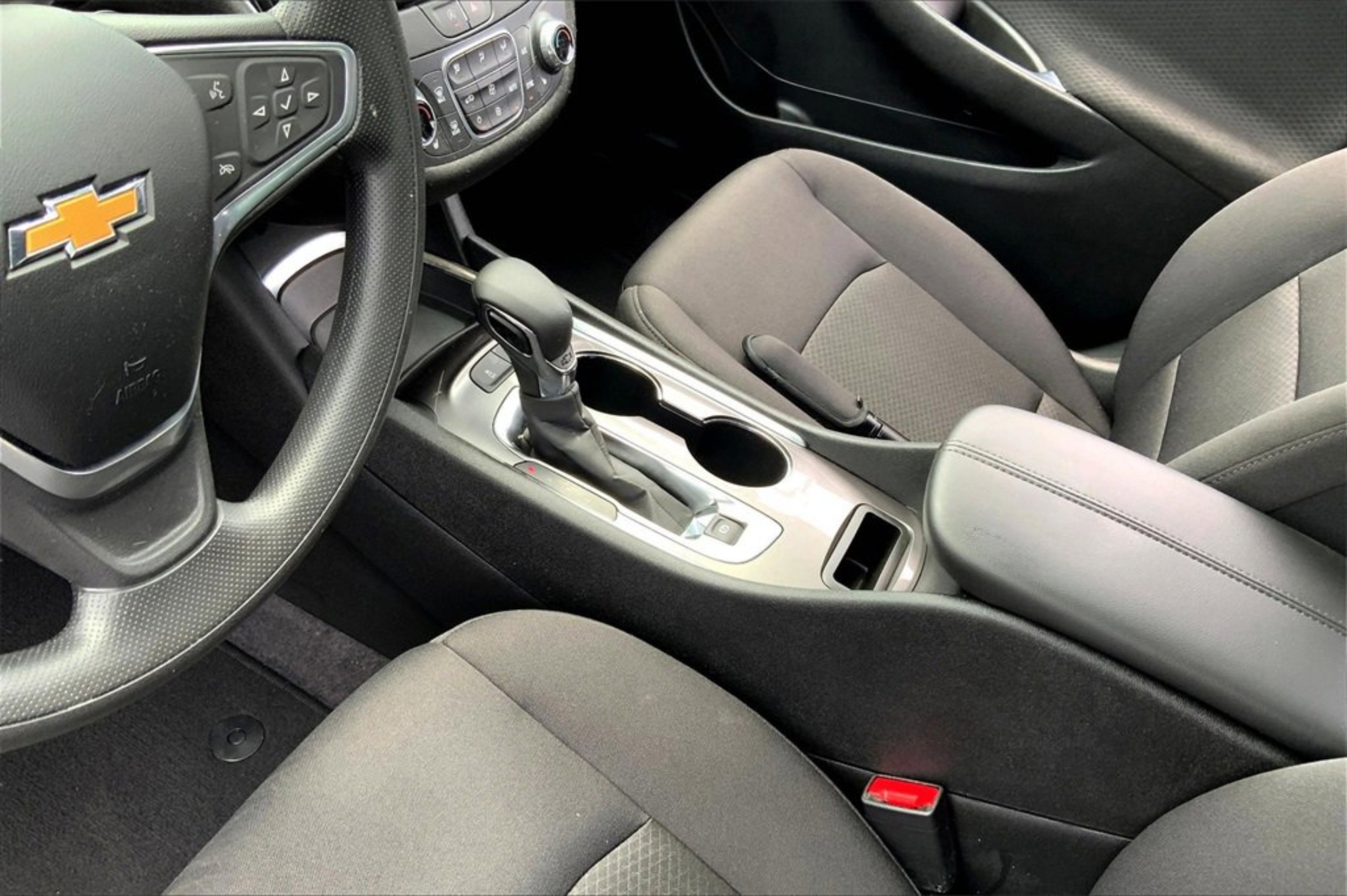 Used 2022 Chevrolet Malibu LT FWD image 18