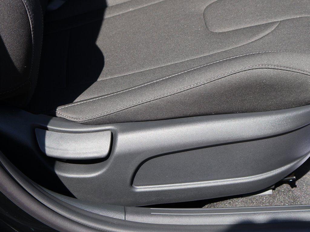 New 2026 Hyundai Elantra Blue image 15