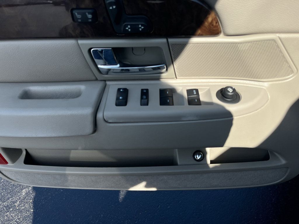 Used 2011 Mercury Grand Marquis LS image 10