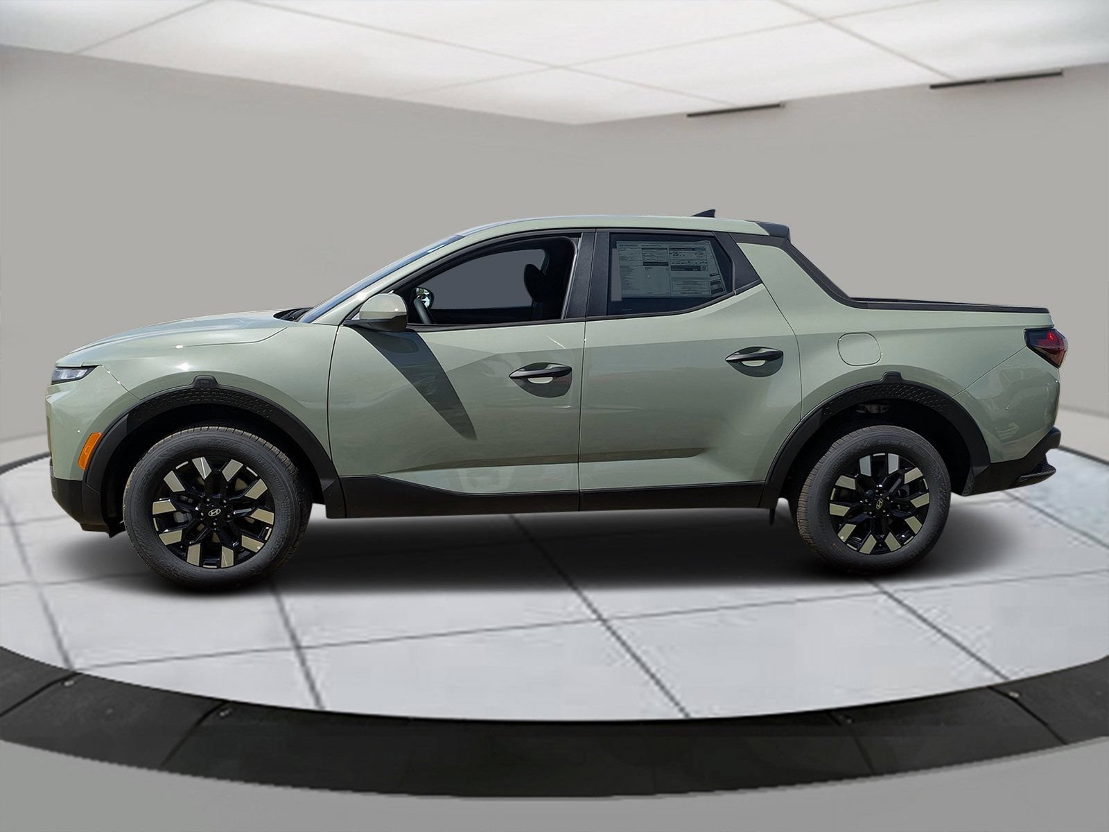 Certified 2025 Hyundai Santa Cruz SE FWD image 2