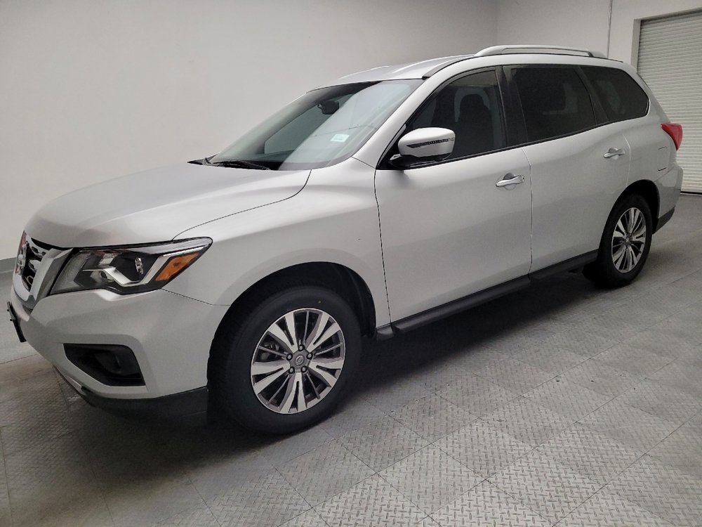 Used 2019 Nissan Pathfinder SL AWD/4WD image 2
