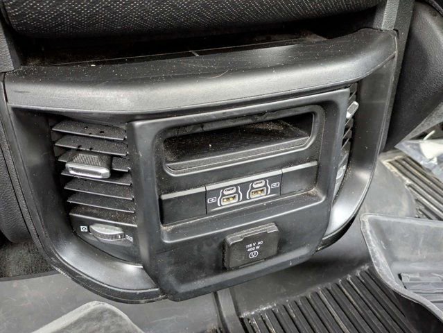 Used 2022 RAM 1500 Laramie AWD/4WD image 14