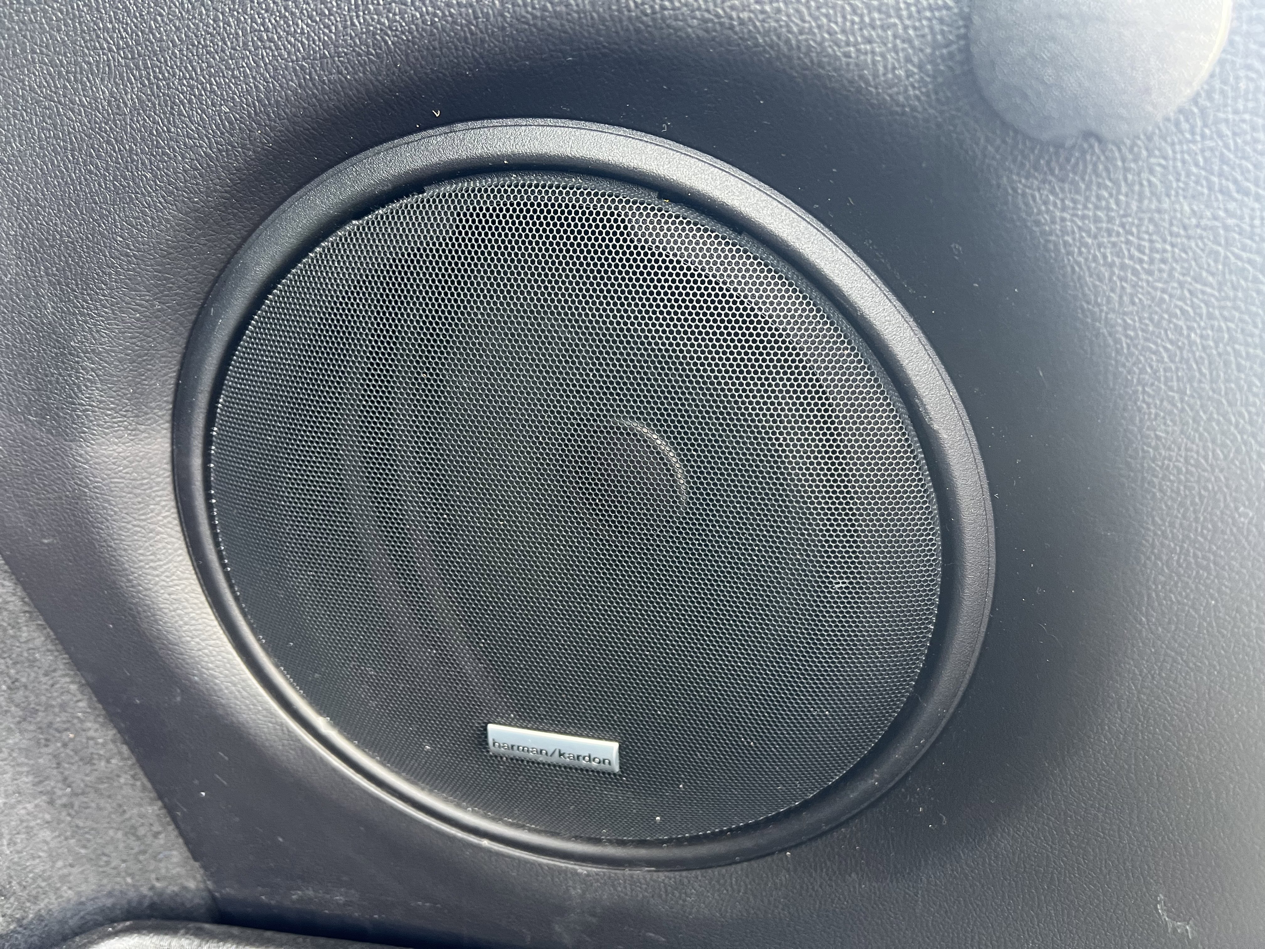 Used 2018 Subaru Outback 2.5i Limited image 11