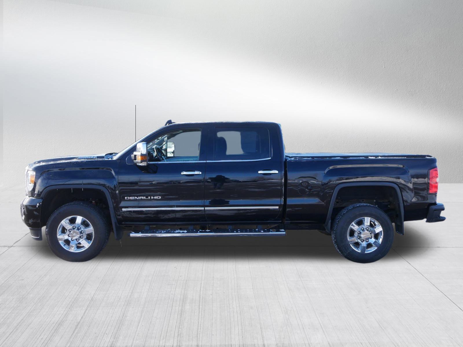 Used 2019 GMC Sierra 3500 Denali w/ Duramax Plus Package image 4