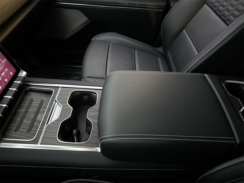 Used 2024 GMC Sierra EV Denali image 21