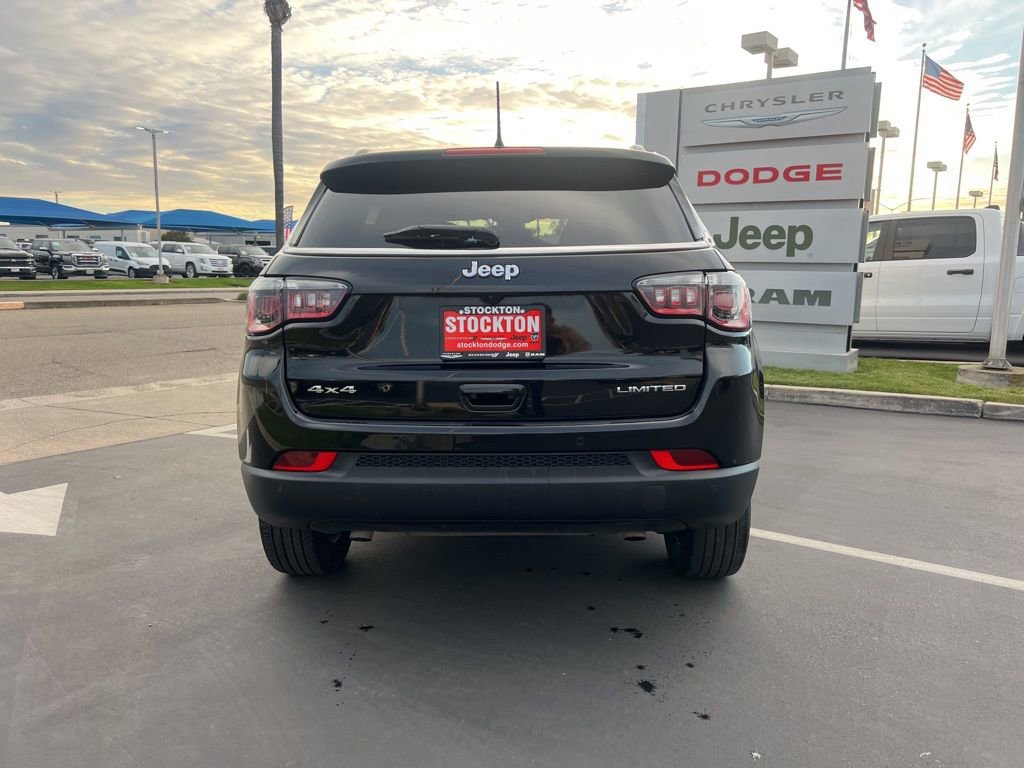 Used 2025 Jeep Compass Limited image 12