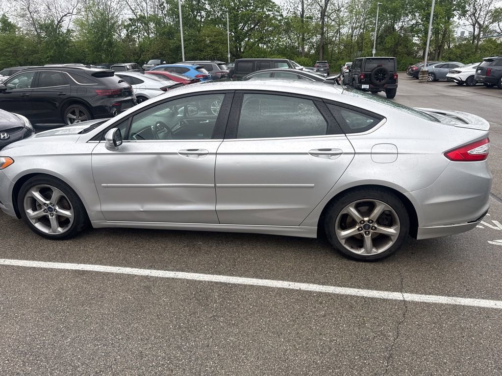 Used 2015 Ford Fusion SE w/ Equipment Group 201A FWD image 11