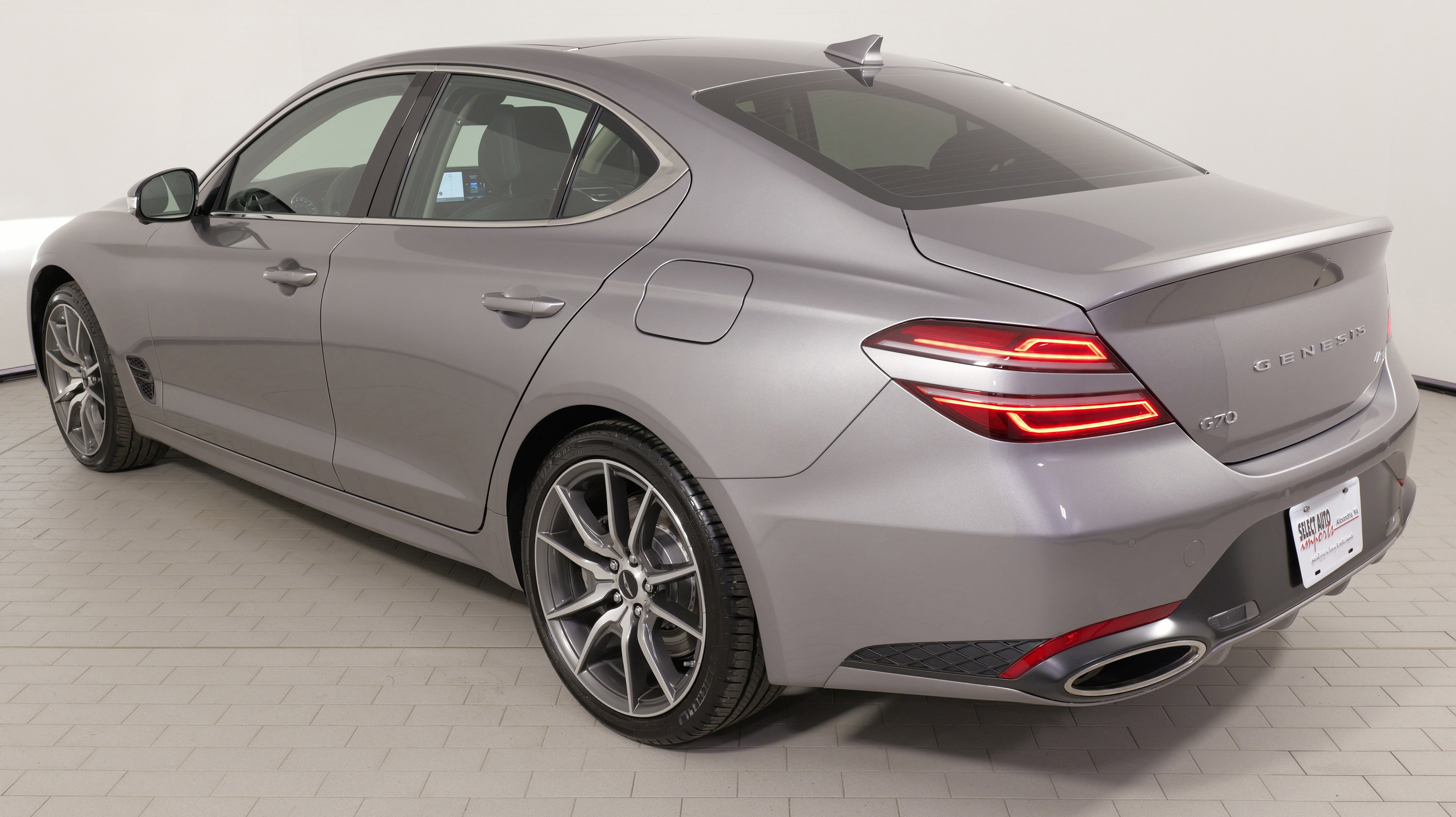 Used 2026 Genesis G70 2.5T Prestige image 12