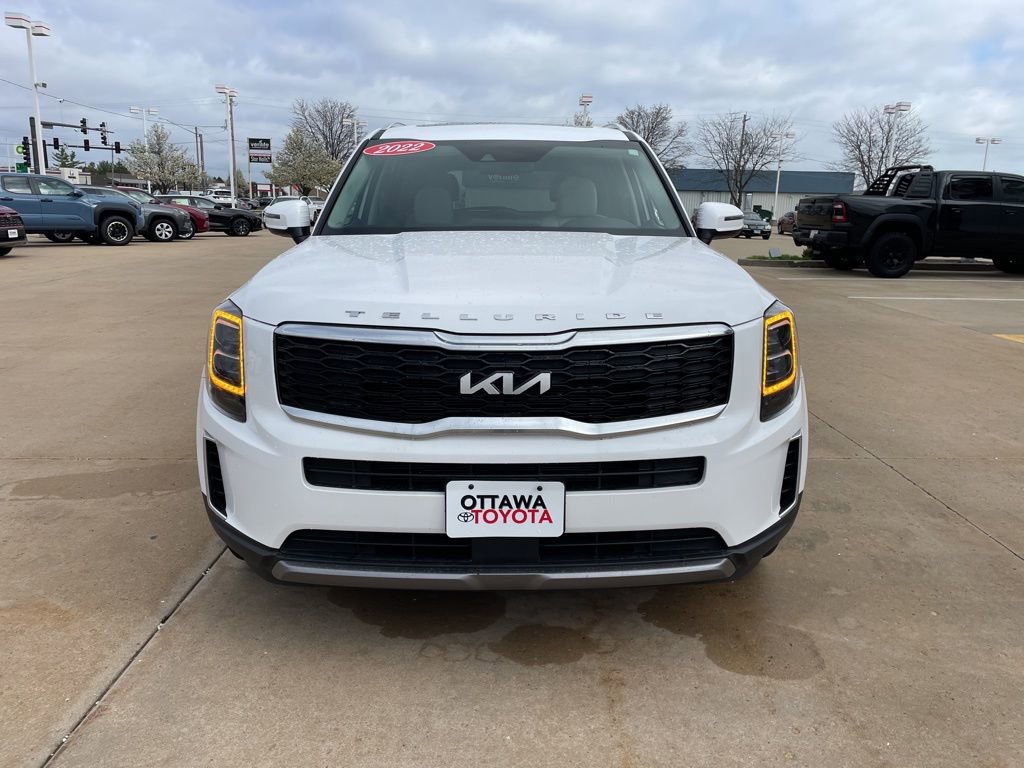 Used 2022 Kia Telluride EX w/ EX Premium Package AWD/4WD image 3