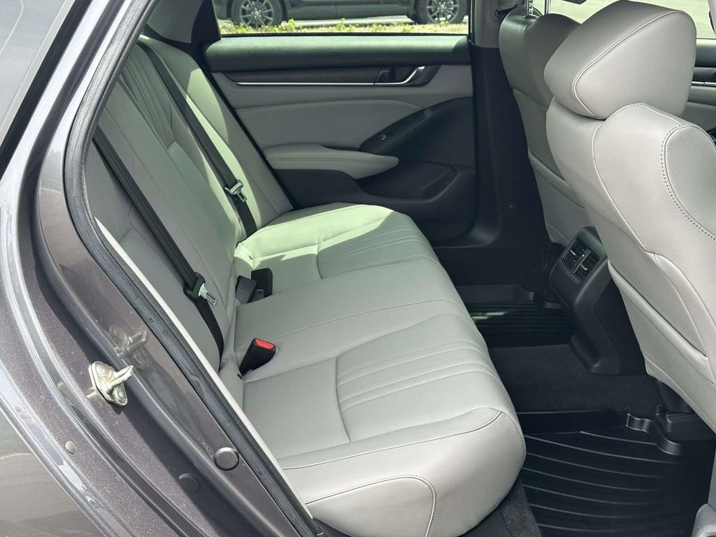 Used 2019 Honda Accord Touring image 8
