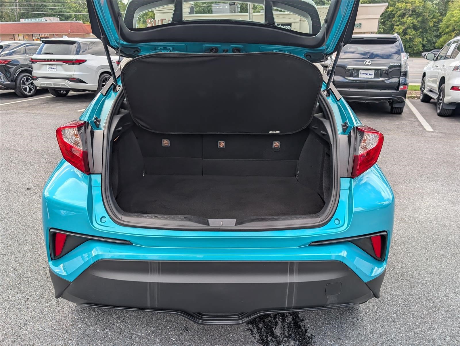 Used 2018 Toyota C-HR XLE FWD image 12