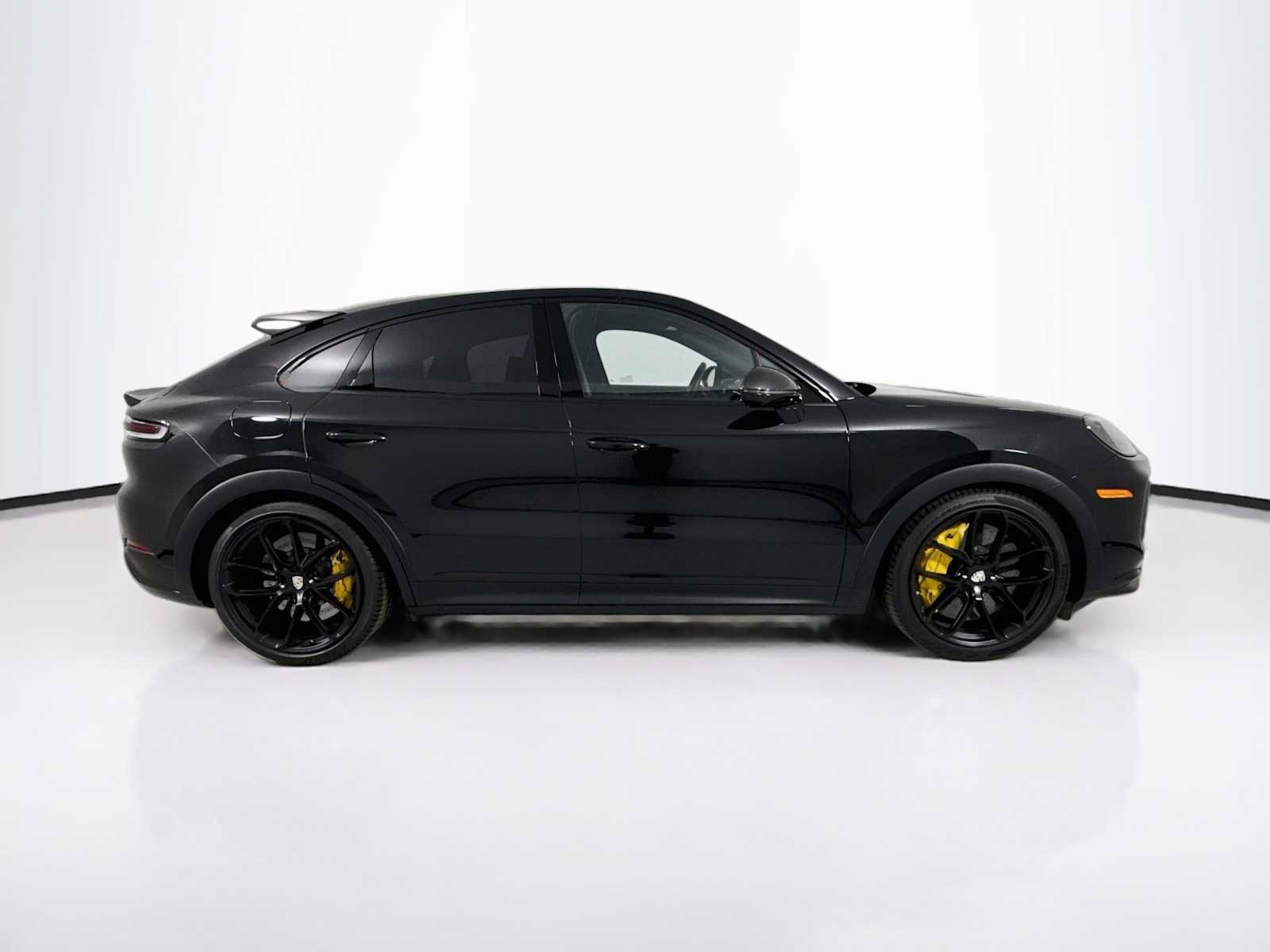 Certified 2024 Porsche Cayenne Turbo GT AWD/4WD image 8