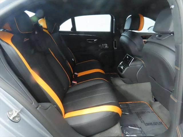 Used 2025 Bentley Flying Spur Plug-In Hybrid AWD/4WD image 23
