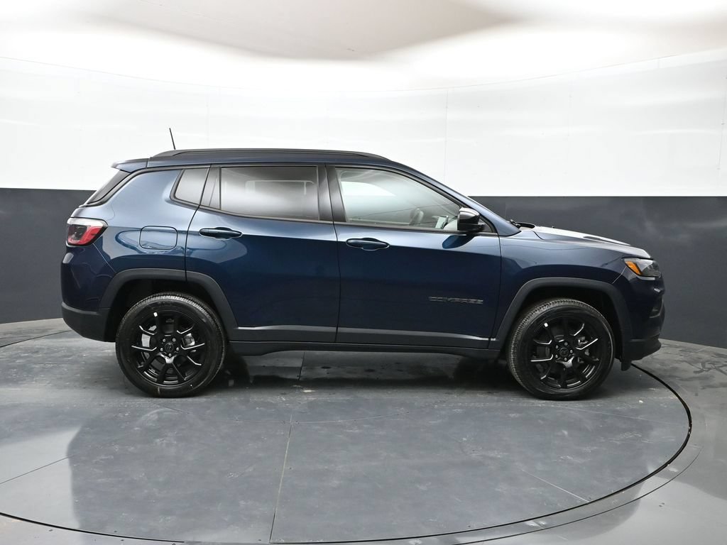 New 2026 Jeep Compass Latitude AWD/4WD image 28