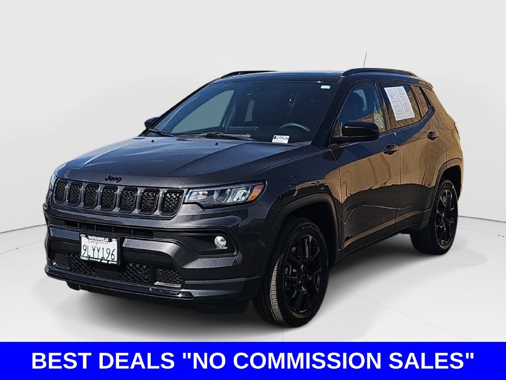 Used 2023 Jeep Compass Latitude w/ Sun and Sound Group AWD/4WD image 7