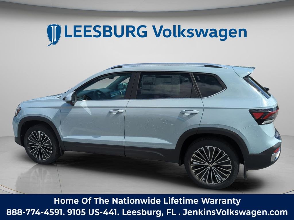 New 2026 Volkswagen Taos SE image 10