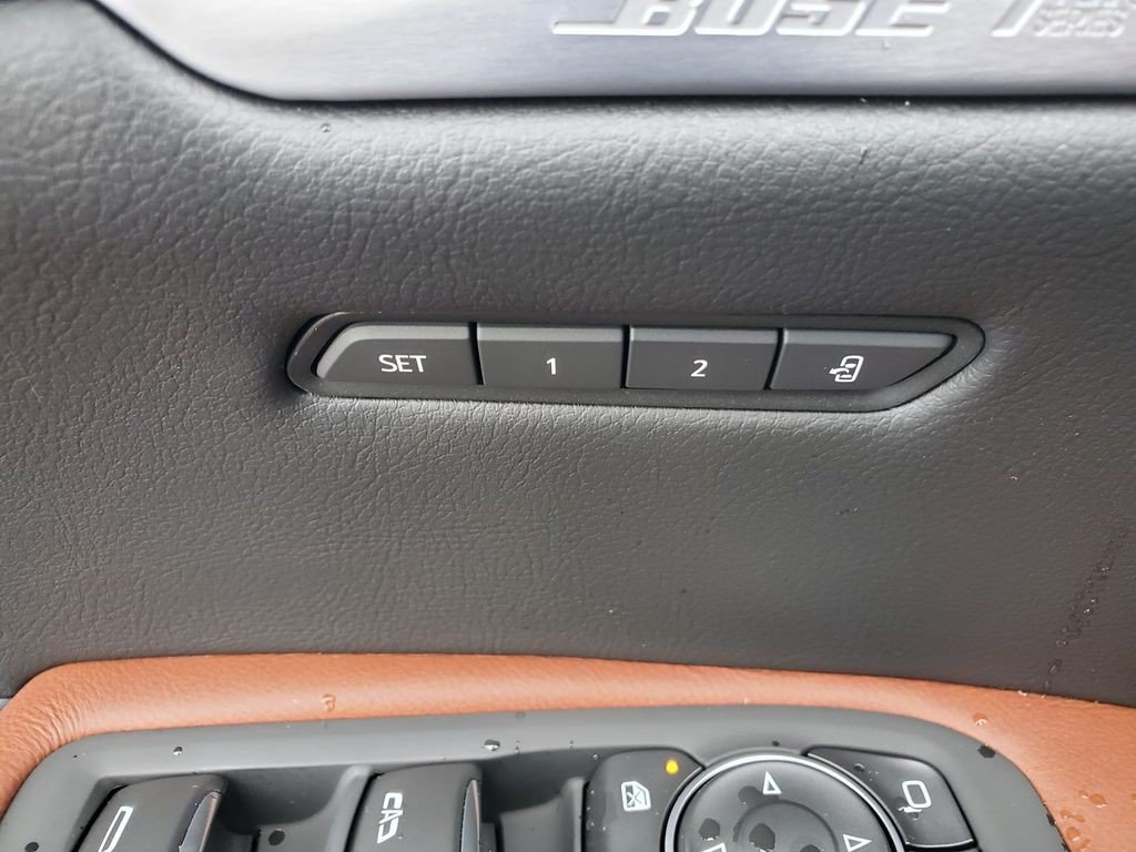 Certified 2026 Cadillac XT5 Sportv w/ LPO, Floor Liner Package AWD/4WD image 13