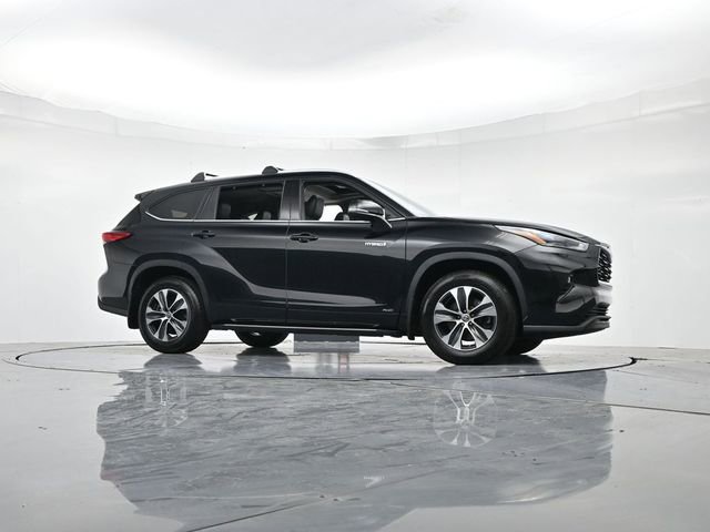 Used 2021 Toyota Highlander XLE image 34