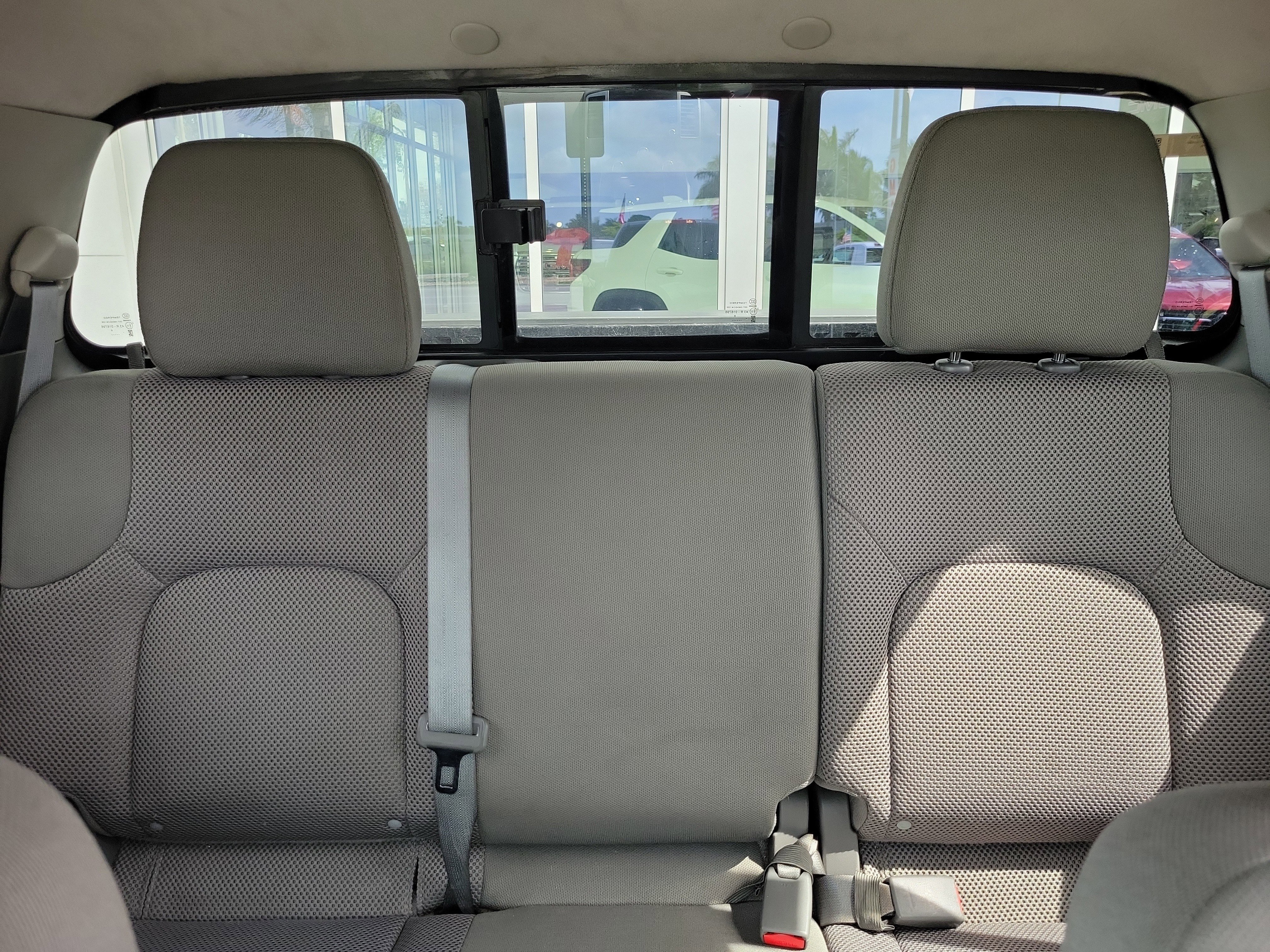 Used 2020 Nissan Frontier SV w/ Midnight Edition Floor Mats RWD image 14