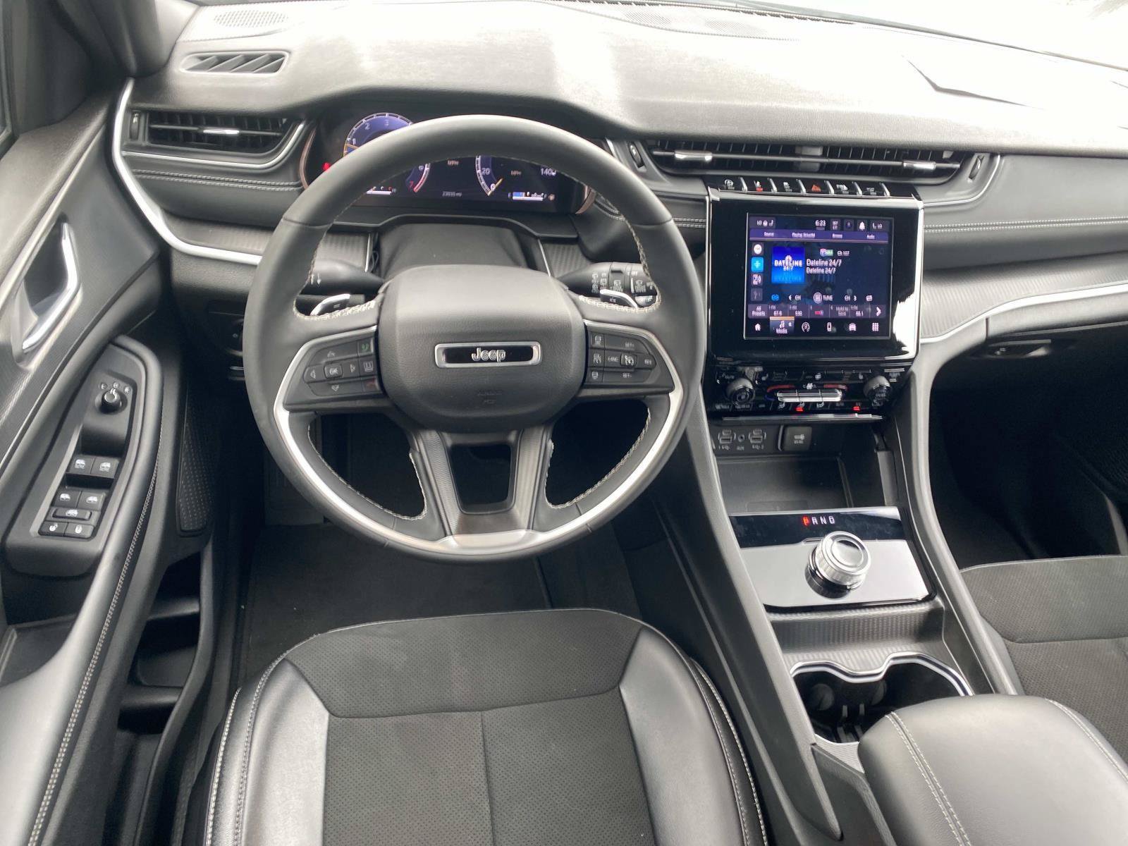 Used 2024 Jeep Grand Cherokee Altitude AWD/4WD image 20