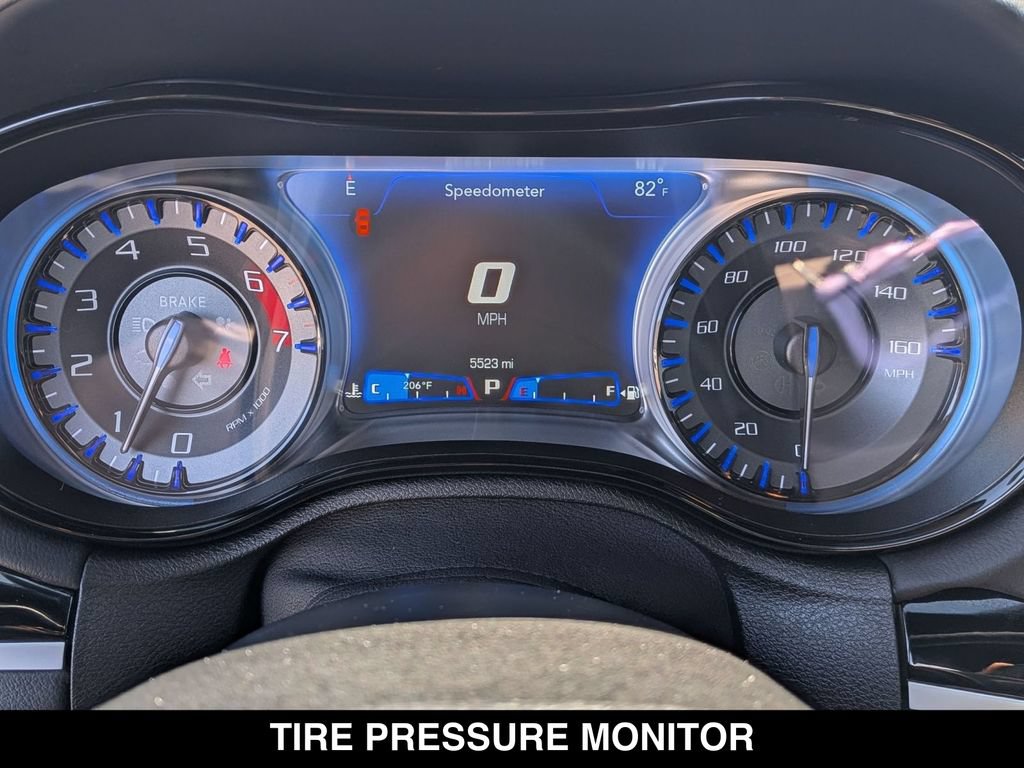 Used 2023 Chrysler 300 C RWD image 20