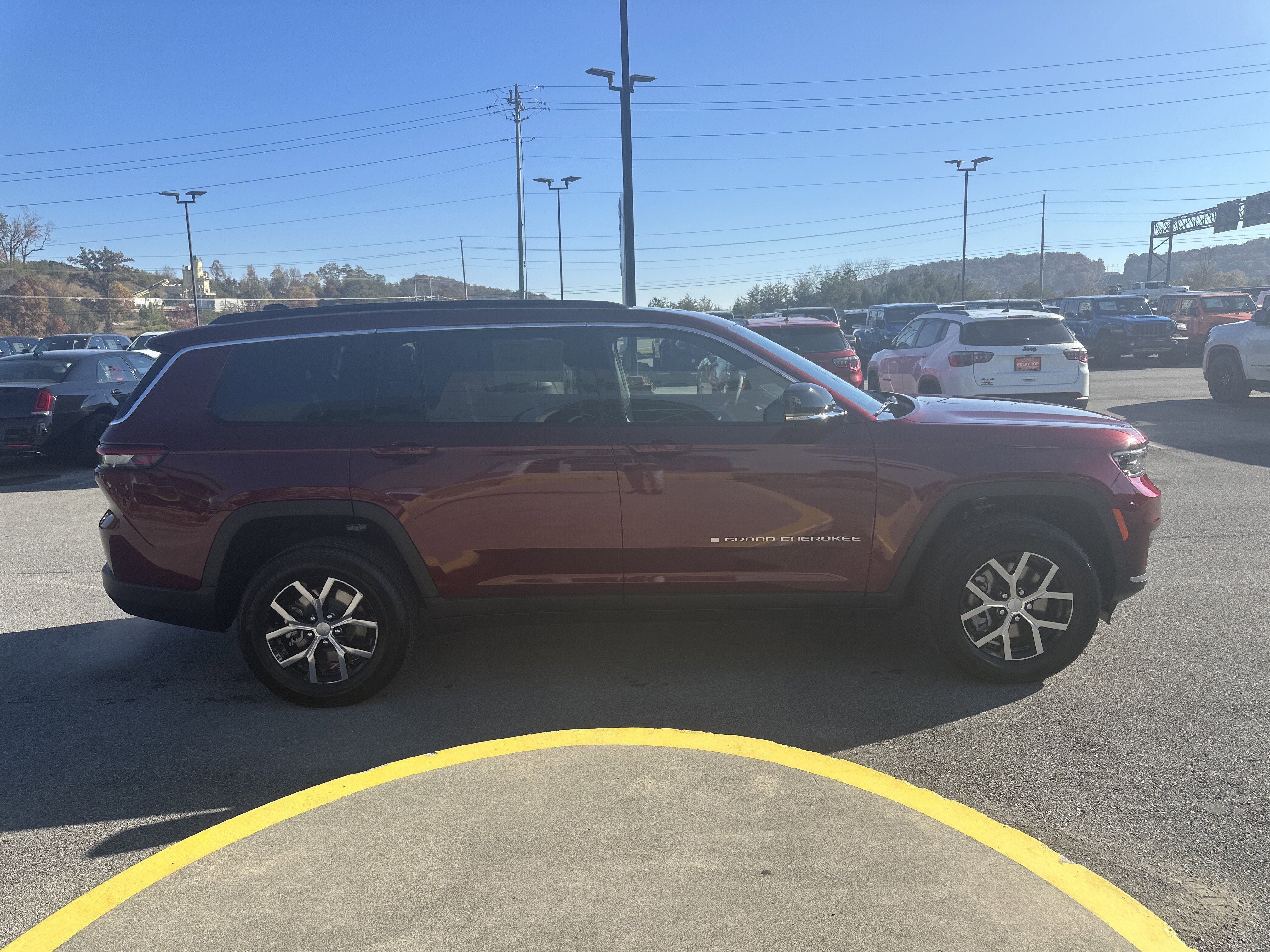 New 2025 Jeep Grand Cherokee L Limited AWD/4WD image 6