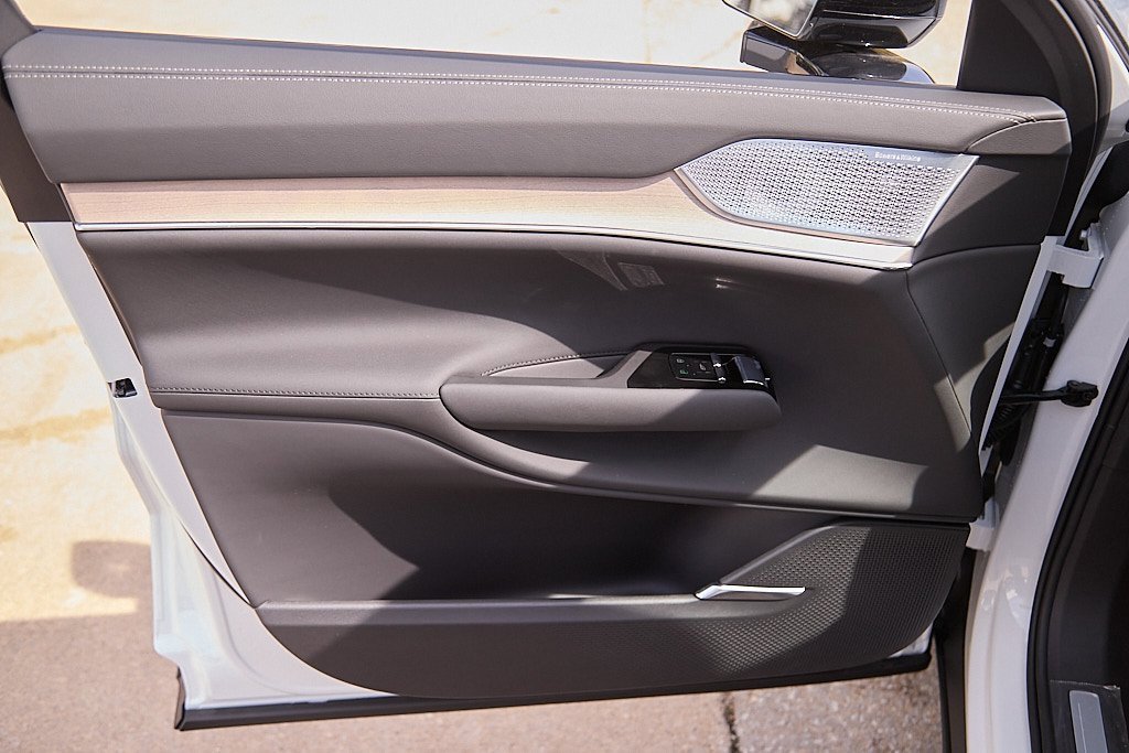 New 2025 Volvo EX90 Ultra image 10