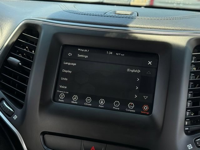 Used 2019 Jeep Cherokee Latitude Plus AWD/4WD image 20