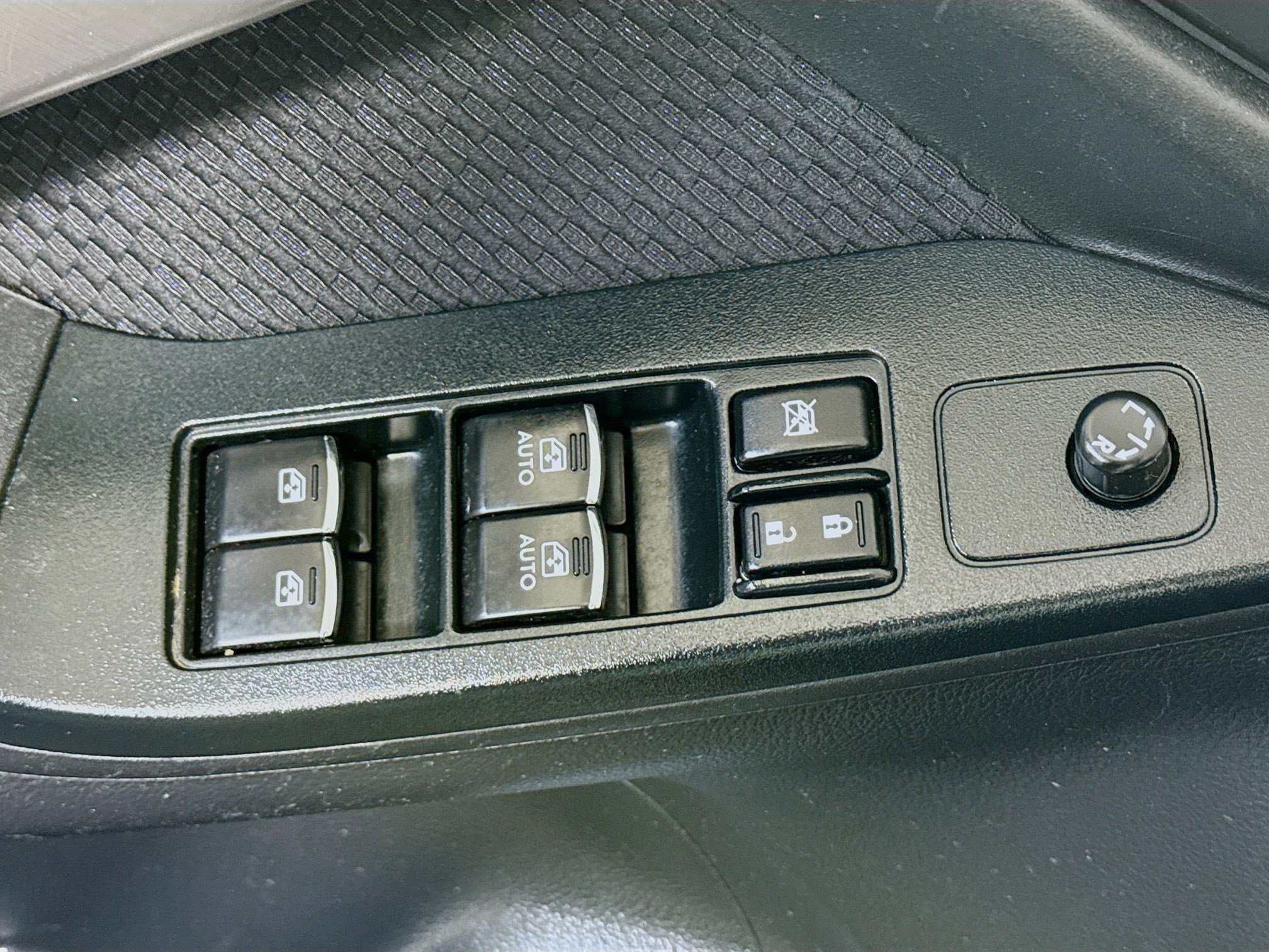 Used 2017 Subaru Forester 2.5i Premium w/ All-Weather Package image 23