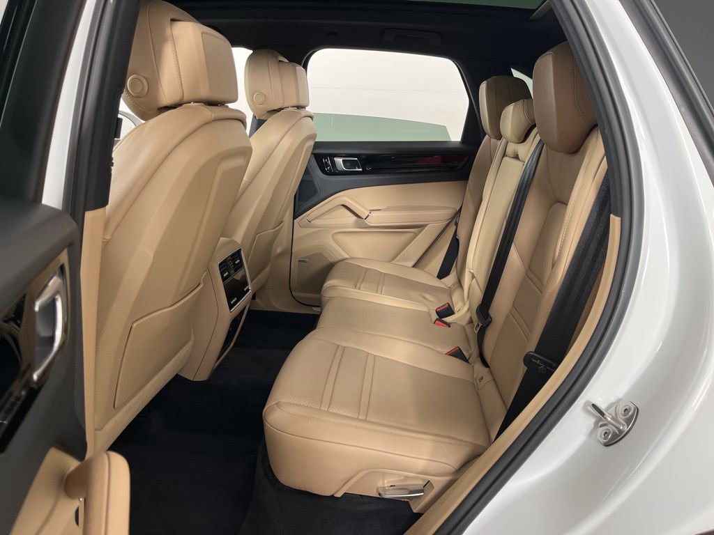 Used 2019 Porsche Cayenne image 24
