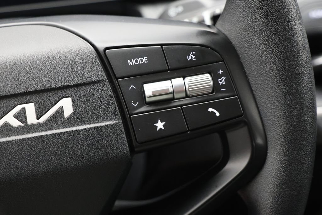 Used 2025 Kia K4 LXS FWD image 19