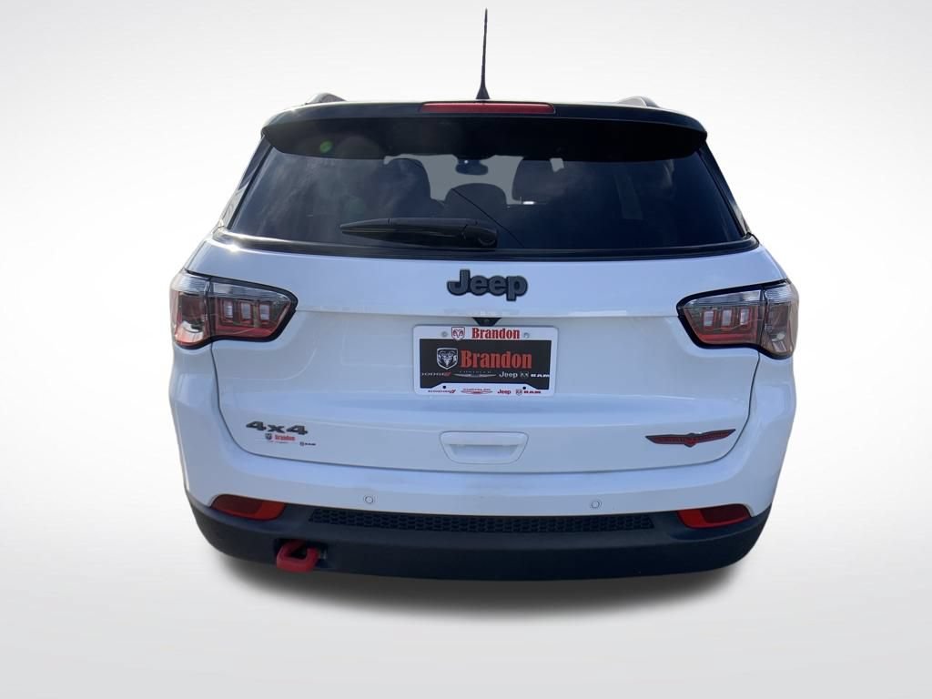 Used 2024 Jeep Compass Trailhawk AWD/4WD image 4