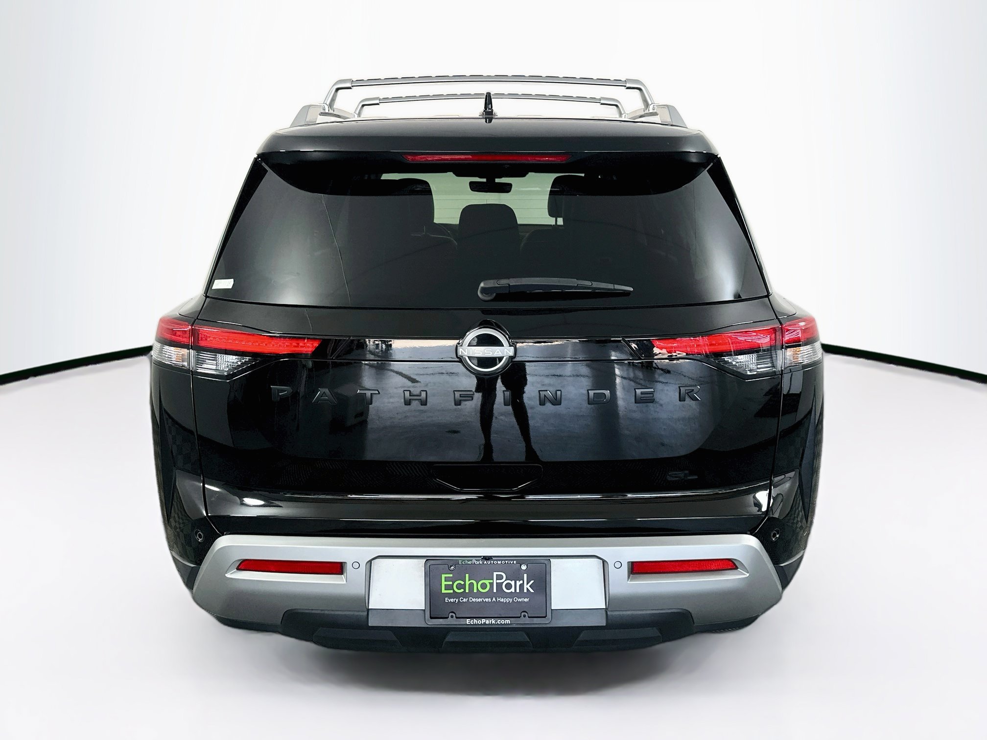 Used 2023 Nissan Pathfinder SL w/ Black Appearance Package FWD image 7