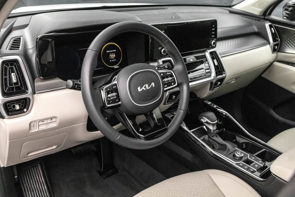 Used 2023 Kia Sorento SX FWD image 5