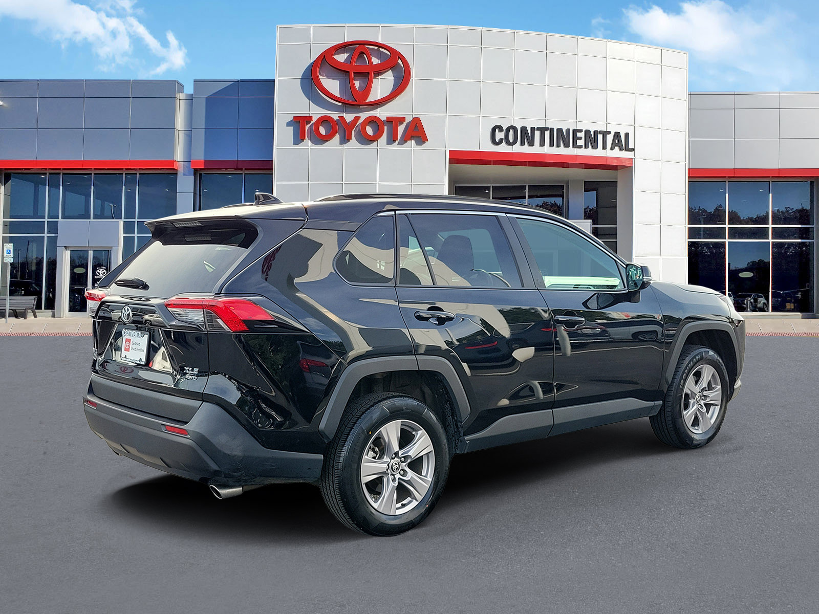 Certified 2025 Toyota RAV4 XLE AWD/4WD image 5