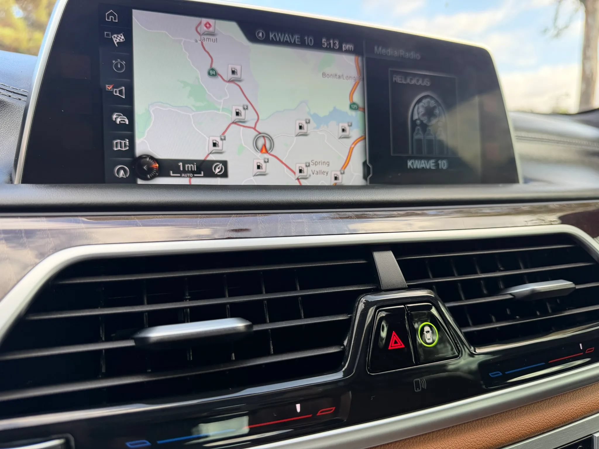 Used 2017 BMW 750i RWD image 36