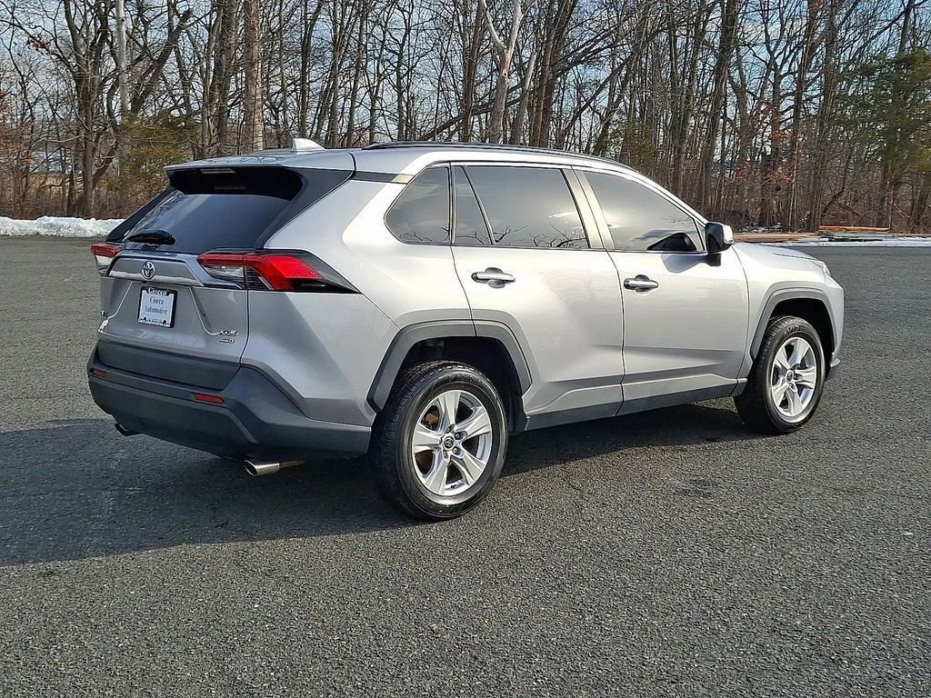 Used 2021 Toyota RAV4 XLE w/ Convenience Package AWD/4WD image 9