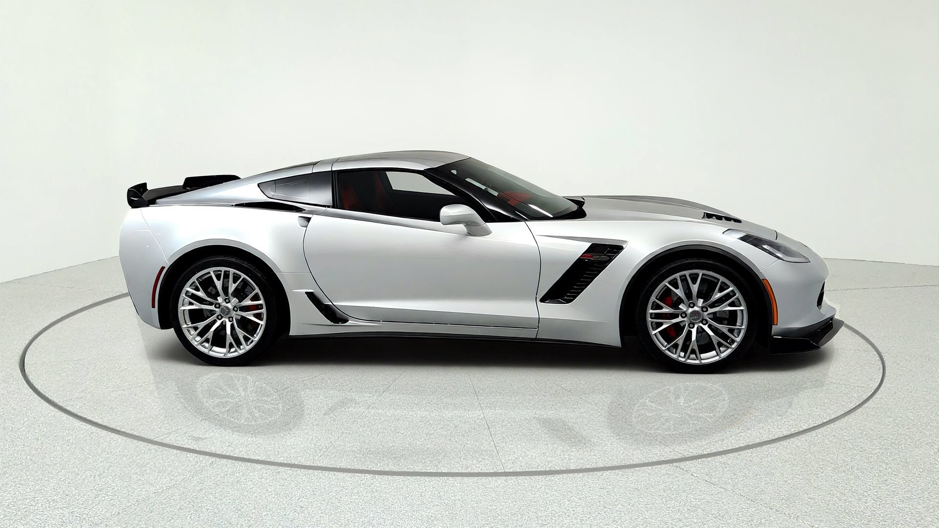 Certified 2015 Chevrolet Corvette Z06 w/ 3LZ Preferred Equipment Group RWD image 6