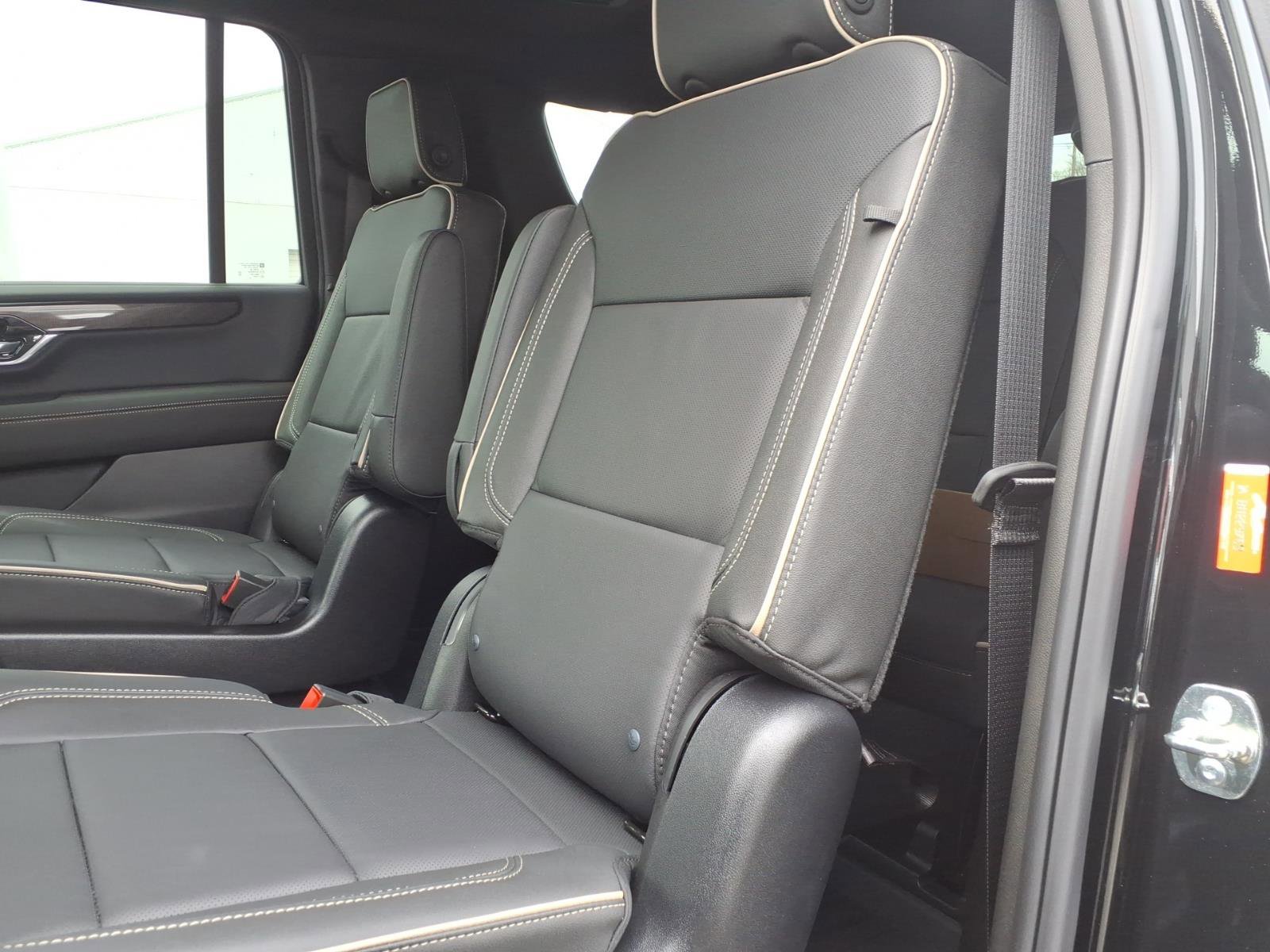 New 2026 GMC Yukon XL Elevation w/ Elevation Premium Package image 14