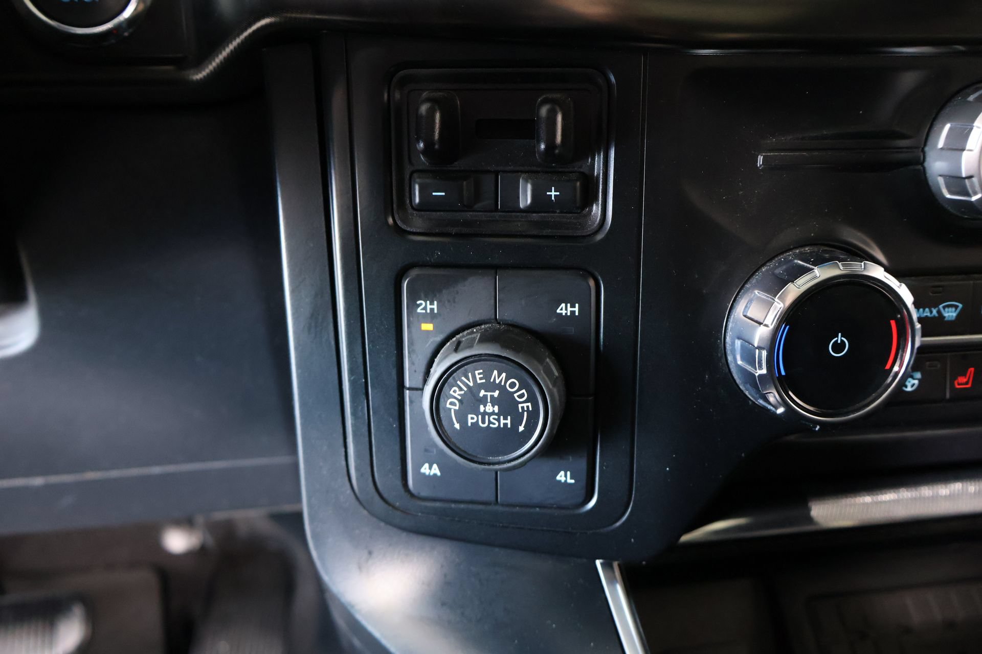 Used 2024 Ford F150 Raptor AWD/4WD image 9