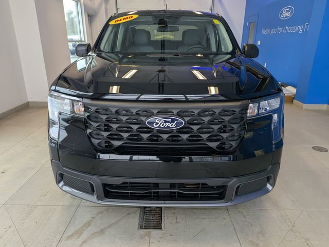 Used 2025 Ford Maverick XLT image 2