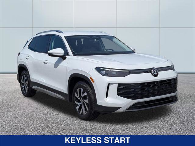 Used 2025 Volkswagen Tiguan S image 7