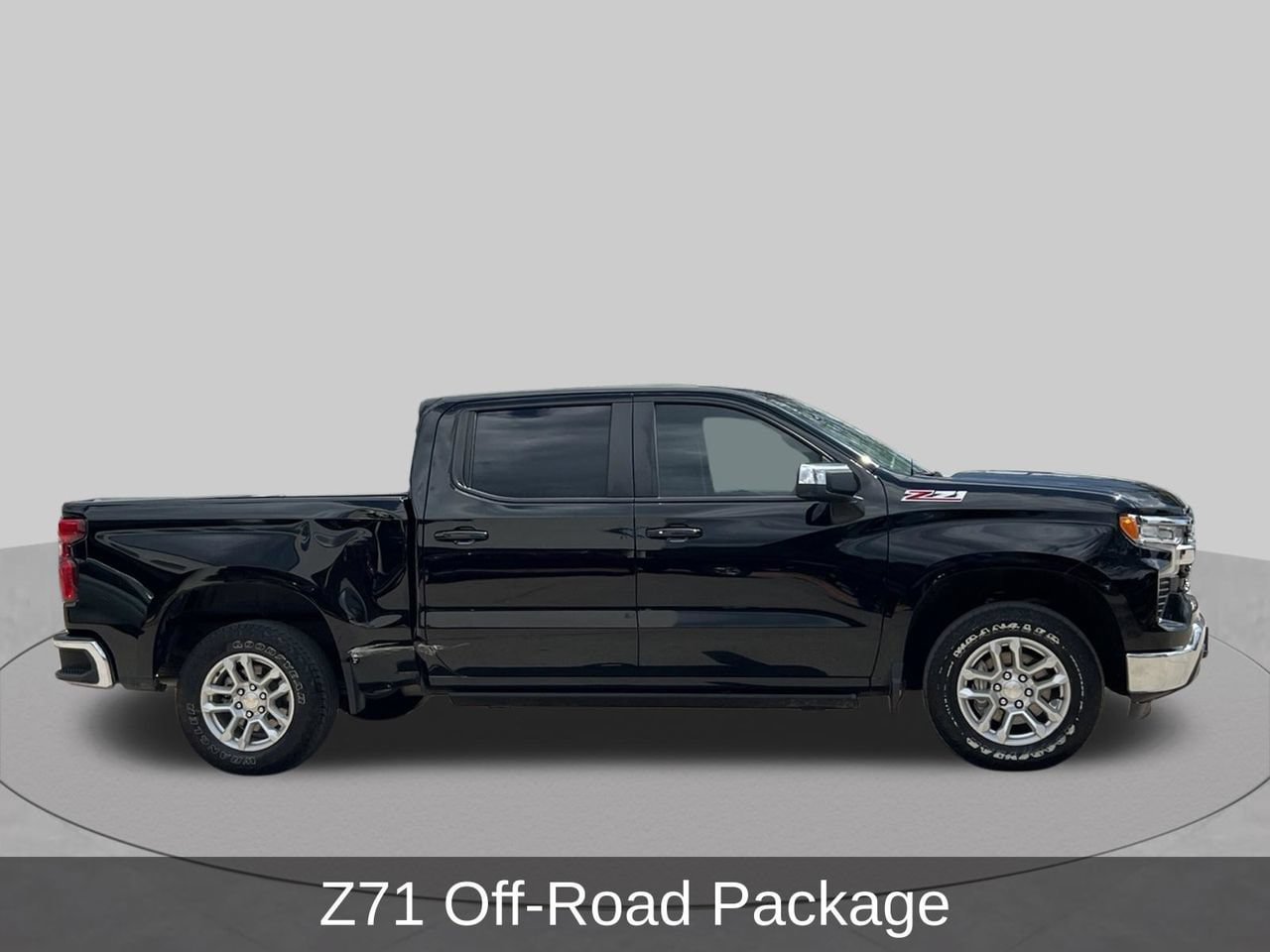 Used 2024 Chevrolet Silverado 1500 LT w/ Z71 Off-Road Package AWD/4WD image 6