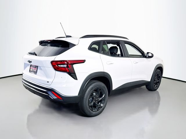 New 2026 Chevrolet Trax LT w/ Driver Confidence Package FWD image 6