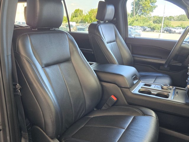 Used 2019 Ford Expedition XLT w/ Equipment Group 202A RWD image 21