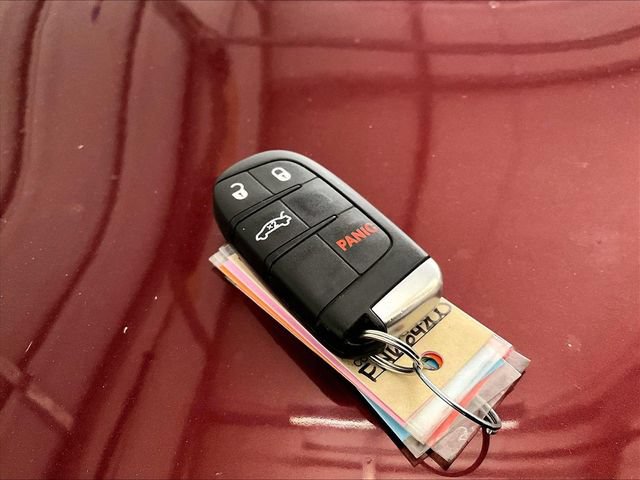 Used 2015 Chrysler 200 Limited FWD image 10