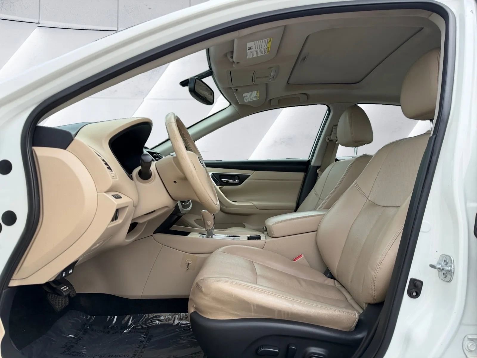Used 2017 Nissan Altima 2.5 SL w/ Moonroof Package FWD image 9