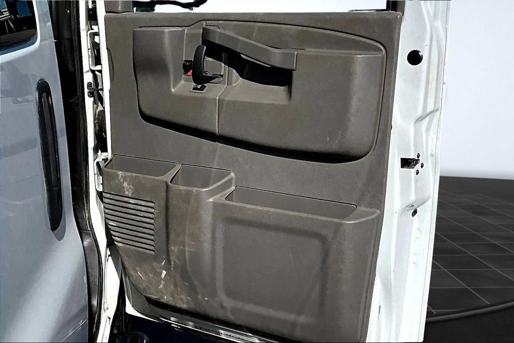 Used 2019 Chevrolet Express 3500 LT w/ LT Preferred Equipment Group image 24