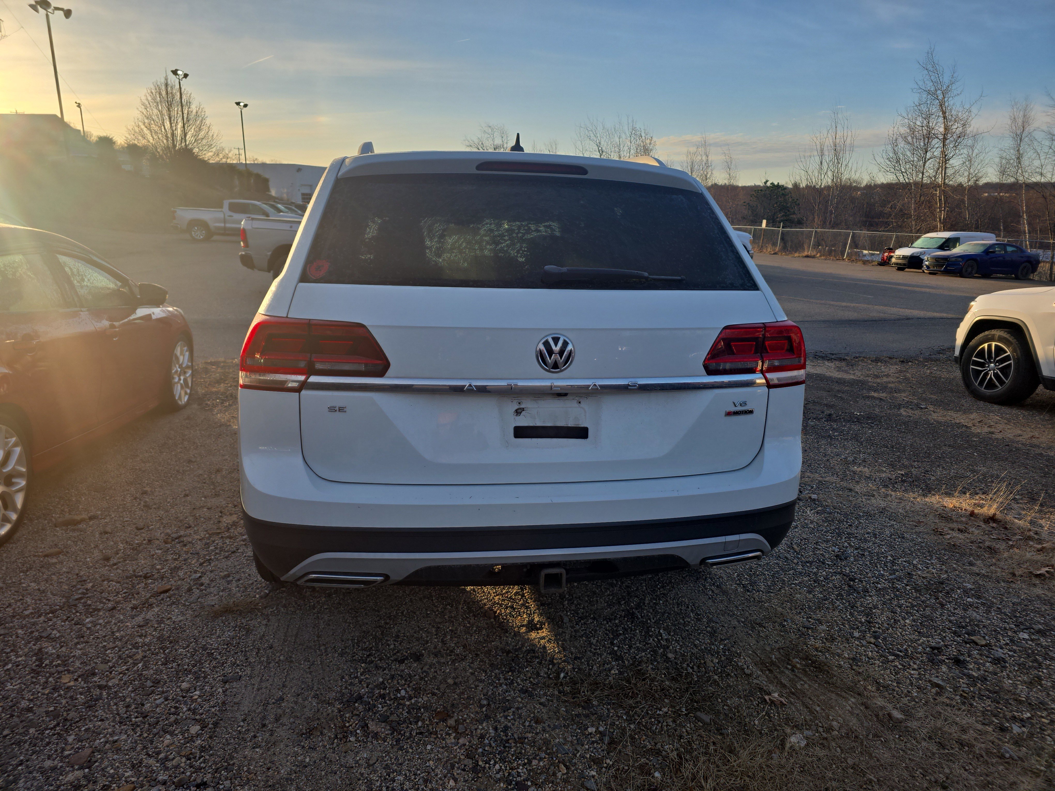 Used 2019 Volkswagen Atlas SE w/ Panoramic Sunroof Package image 4